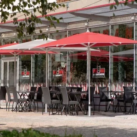 里昂卡卢尔宜必思国际酒店 3* 卡威尔奎