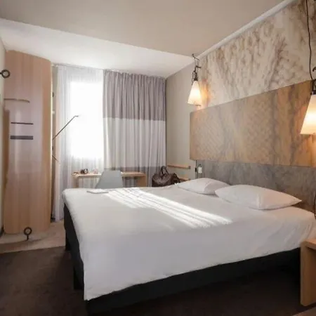 Ibis Lyon Cite Internationale Hotel 3*