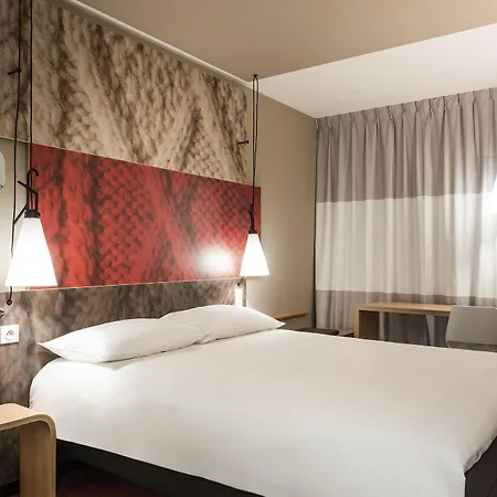 Ibis Lyon Cite Internationale 3*