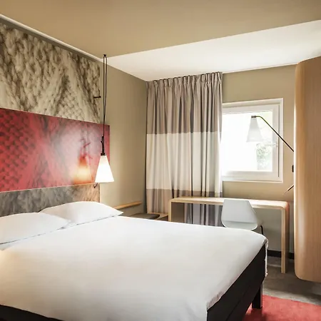 Ibis Lyon Cite Internationale Hotel 3*