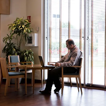 里昂卡卢尔宜必思国际酒店 卡威尔奎