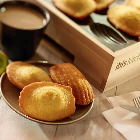 里昂卡卢尔宜必思国际酒店 酒店 3*