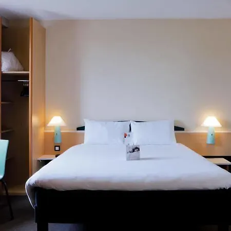 Otel Ibis Lyon Cite Internationale 3*